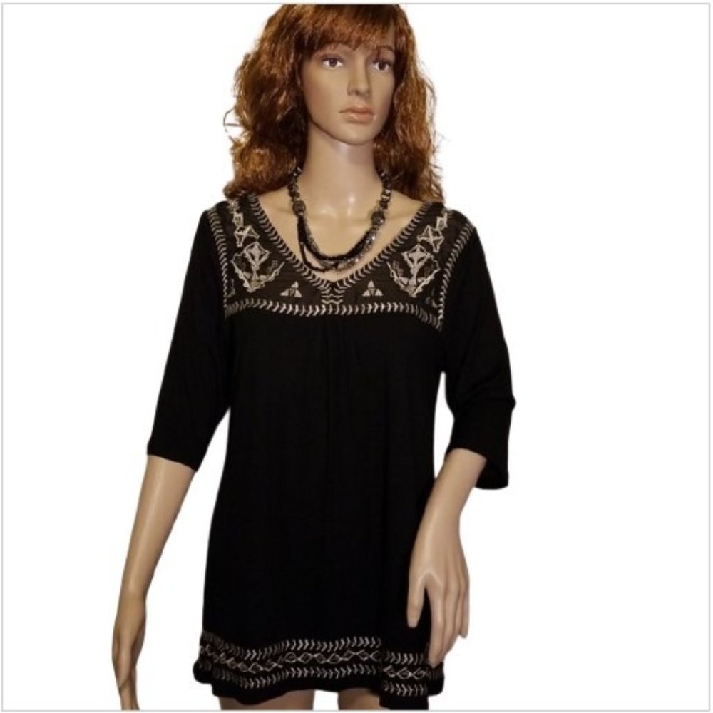 Simply Irresistible Embroidered Black Knit Top M